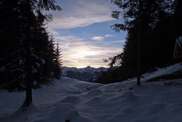 skupinová outdoor dielňa v miernom horskom teréne